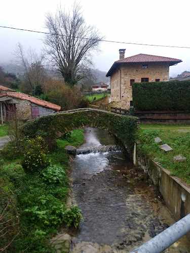 Fotografia tomada fuera de Coviran - Tienda de alimentación en Castro-Urdiales, Cantabria