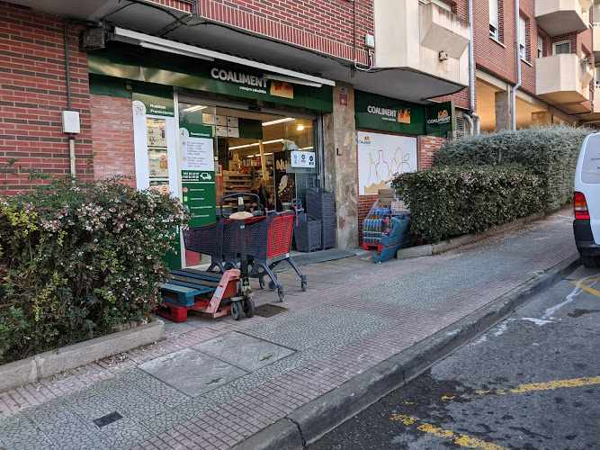 Fotografia tomada fuera de Coaliment - Supermercado en Castro-Urdiales, Cantabria
