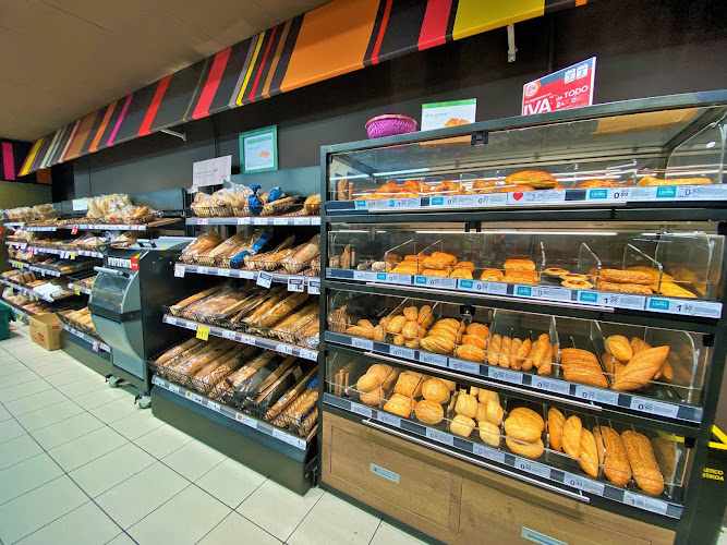 Fotografia tomada fuera de EROSKI - Supermercado en Castro-Urdiales, Cantabria