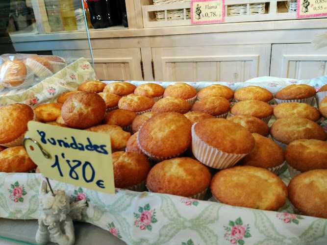 Fotografia tomada fuera de Obrador panadería Bellapan - Panadería en Santander, Cantabria