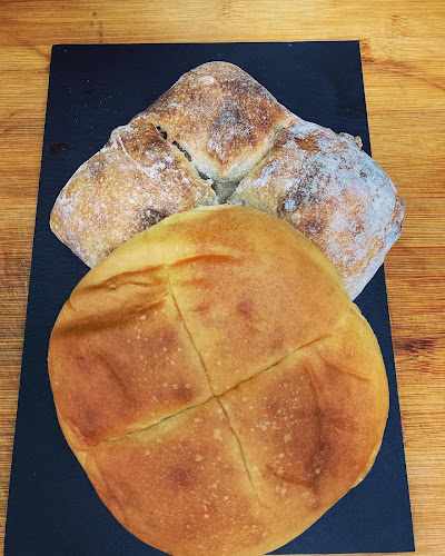 Fotografia tomada fuera de Can Tenorio - Forn de pa en Centelles, Barcelona
