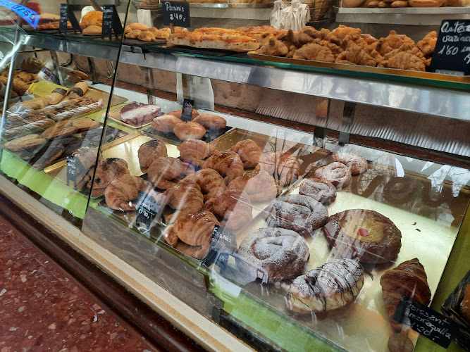 Fotografia tomada fuera de Horno de Pan y Pastelería - Forn de pa en Barcelona, Barcelona