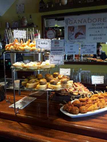Fotografia tomada fuera de Café Plaza - cafeterías en Baltanás, Palencia