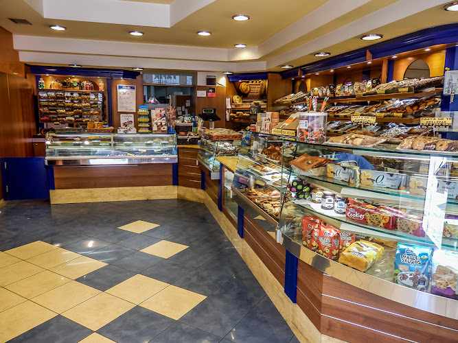 Fotografia tomada fuera de Tienda La Flor Burgalesa (C. Progreso) - Tienda de galletas en Burgos, Burgos