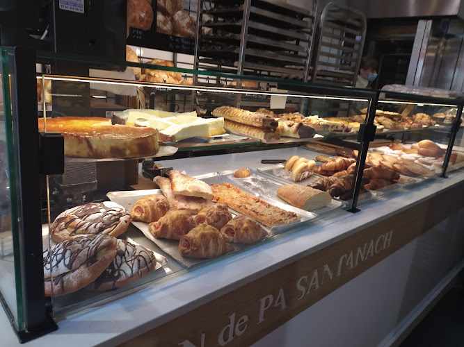 Fotografia tomada fuera de Panadería Santanach - Forn de pa en Barcelona, Barcelona