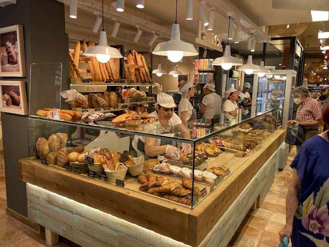 Fotografia tomada fuera de Panet Guipúscoa - Forn de Pa, Pastisseria i Cafeteria - Forn de pa en Barcelona, Barcelona