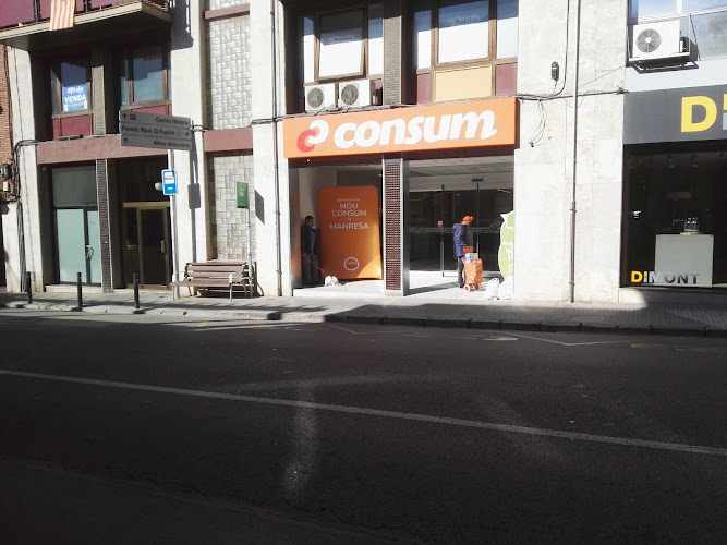 Fotografia tomada fuera de Supermercat Consum - Supermercat en Manresa, Barcelona