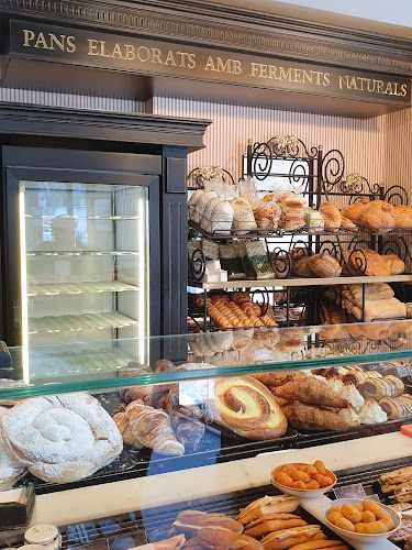 Fotografia tomada fuera de El Fornet - cafeterías en Barcelona, Barcelona