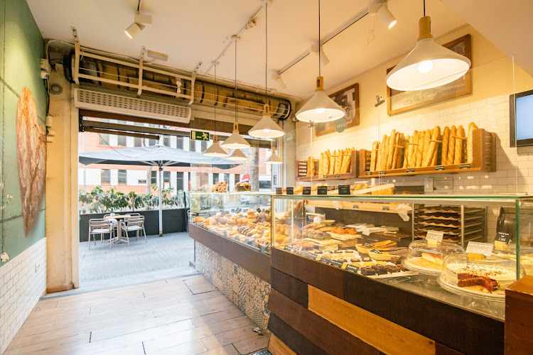 Fotografia tomada fuera de Panet Entença - Forn de Pa, Pastisseria i Cafeteria - Panadería en Barcelona, Barcelona