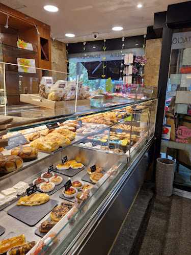 Fotografia tomada fuera de Pastelería Sanz - Pastisseria en Barcelona, Barcelona