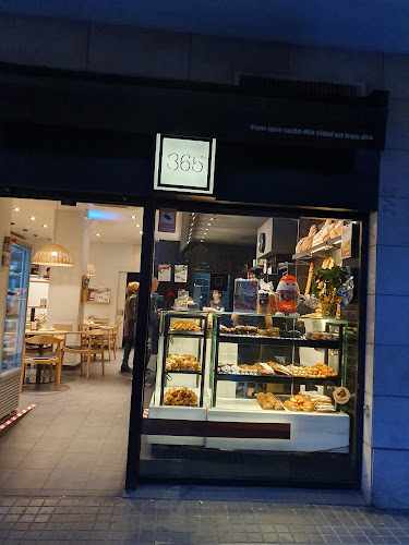 Fotografia tomada fuera de 365 Obrador - cafeterías en Barcelona, Barcelona