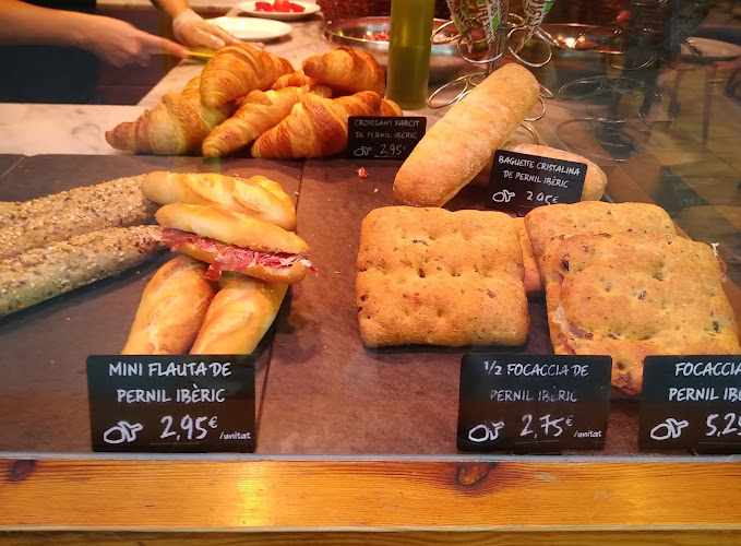Fotografia tomada fuera de Ibericus - Ham shop en Granollers, Barcelona