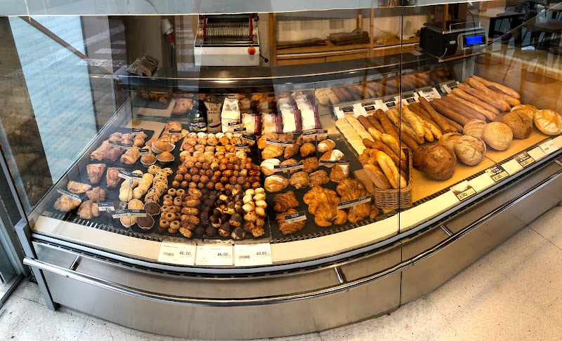 Fotografia tomada fuera de Veritas - Supermercado en Granollers, Barcelona