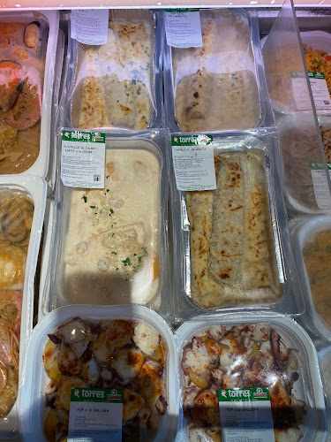 Fotografia tomada fuera de Cocinados Torres - Establiment de menjar preparat en Igualada, Barcelona