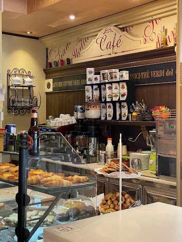 Fotografia tomada fuera de Heladería Los Italianos - Heladería en Huesca, Huesca