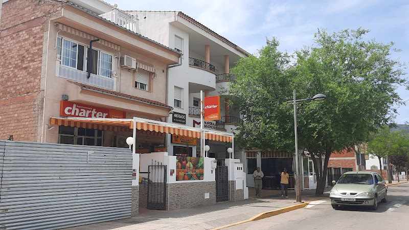 Fotografia tomada fuera de Supermercados Charter - Supermercado en Puente de Génave, Jaén
