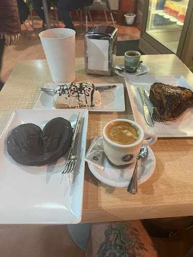 Fotografia tomada fuera de Pastelería Vicente Café - Cafetería en Miajadas, Cáceres
