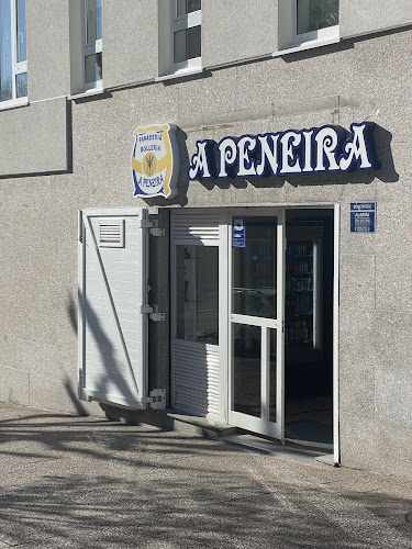 Fotografia tomada fuera de Panaderia A Peneira - Panadería en Santiago de Compostela, A Coruña