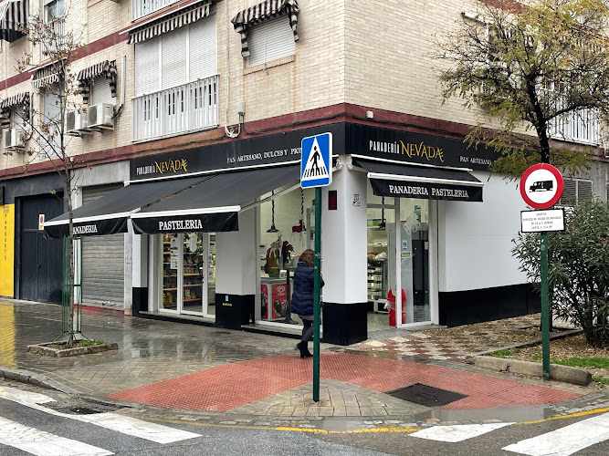 Fotografia tomada fuera de Panadería Nevada - Panadería en Granada, Granada