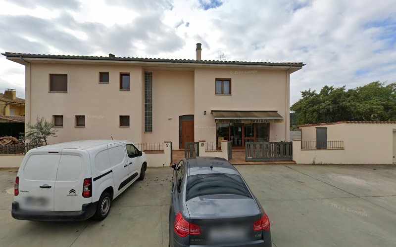 Fotografia tomada fuera de Josep Trafach I Pinto - Panadería en Canet d'Adri, Girona