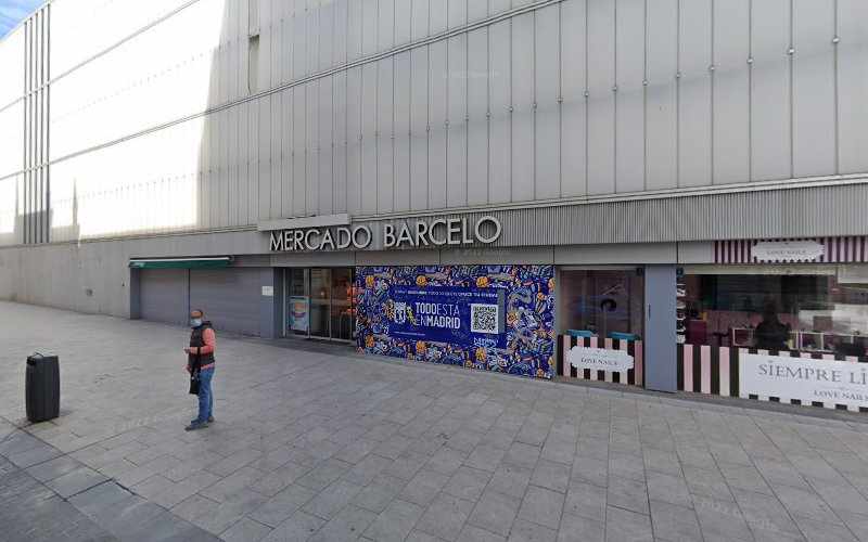 Fotografia tomada fuera de Panadería Israel - Panadería en Madrid, Madrid