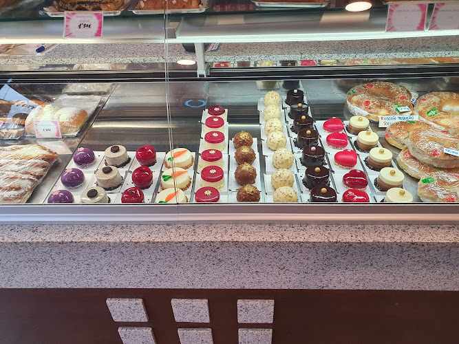 Fotografia tomada fuera de Pastelería La Guinda - Pastelería en Madrid, Madrid