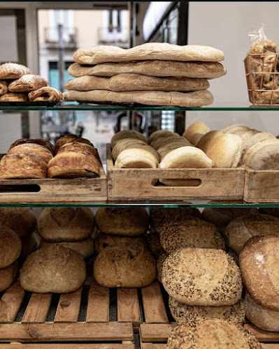 Fotografia tomada fuera de Can Maula SL - Panadería en Banyoles, Girona