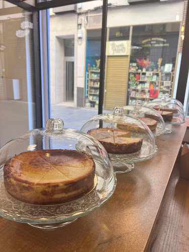 Fotografia tomada fuera de KIMCAKES - Pastelería en Granada, Granada
