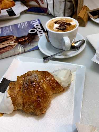 Fotografia tomada fuera de La Fleca - Panadería en Banyoles, Girona