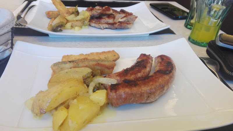 Fotografia tomada fuera de Bar Cafeteria Pas d'Arró - bares en Vielha, Lérida