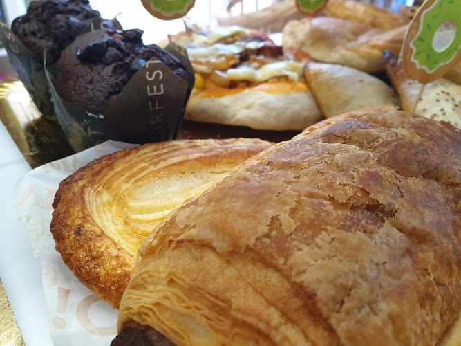 Fotografia tomada fuera de Hansel e Gretel - Tienda de golosinas en San Cibrao, Lugo