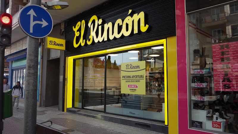 Fotografia tomada fuera de El Rincón - Tienda de alimentación en Logroño, La Rioja