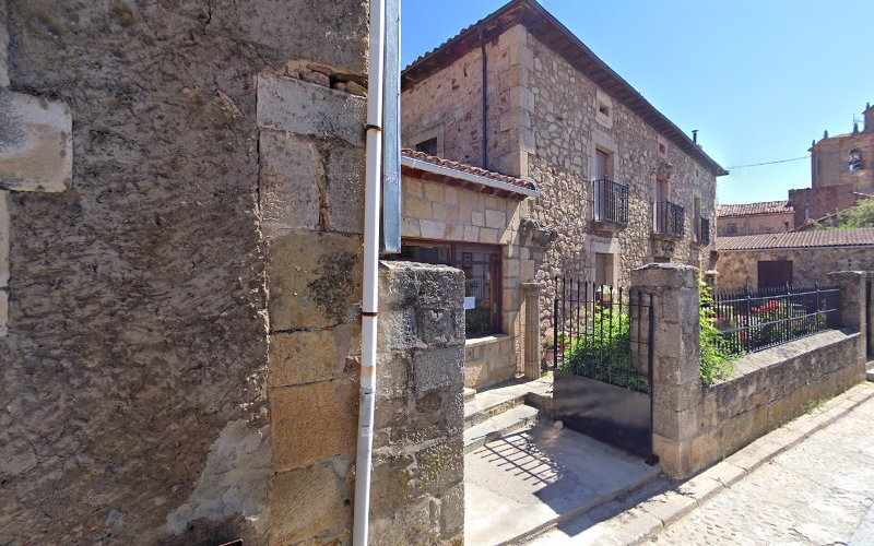 Fotografia tomada fuera de Autoservicio Utrilla - Supermarket en Vinuesa, Soria