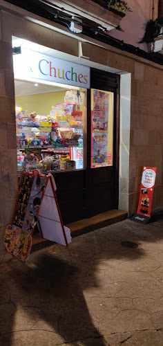 Fotografia tomada fuera de A X Chuches - Tienda de golosinas en Ezcaray, La Rioja