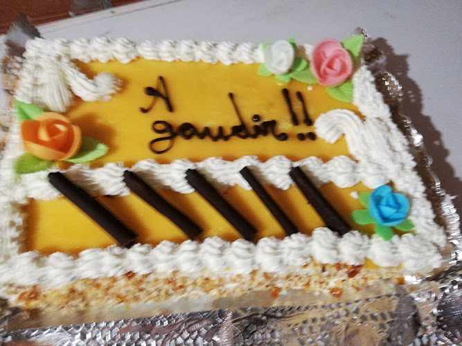 Fotografia tomada fuera de Forn de Pa i Pastisseria Cal Sisco - Panadería en Llardecans, Lérida