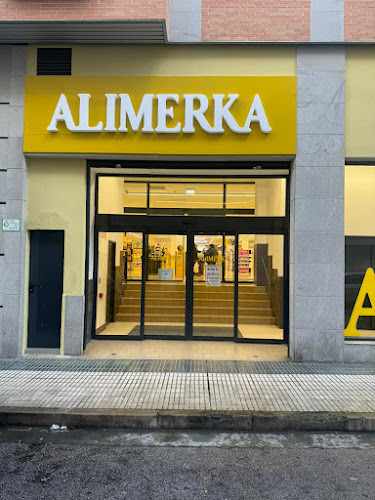 Fotografia tomada fuera de Supermercados Alimerka - Supermercado en Ponferrada, León