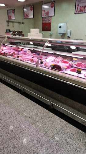 Fotografia tomada fuera de Supercor - Supermercado en León, León