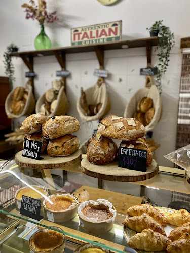 Fotografia tomada fuera de Obrador Frumento - Panadería en Vilanova i la Geltrú, Barcelona