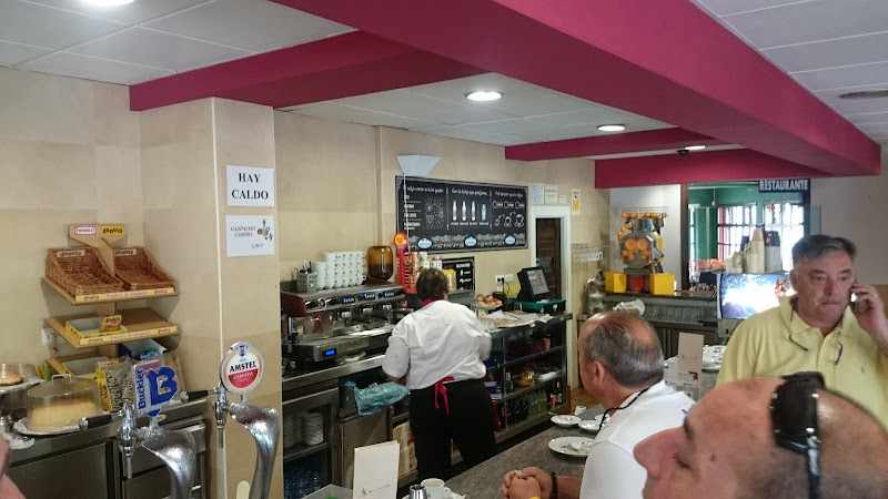 Fotografia tomada fuera de Áreas de Servicio MORE - Caldas de Luna - restaurantes en Caldas de Luna, León