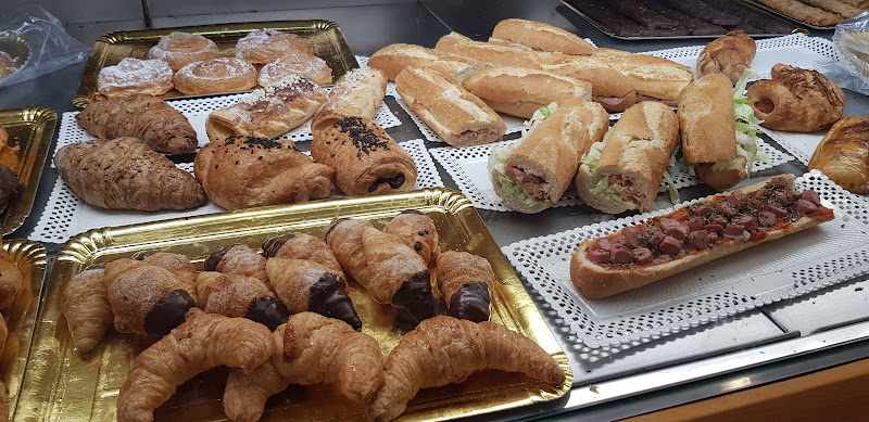 Fotografia tomada fuera de Forn de Pa Cal Castellets - Forn de pa en Tàrrega, Lérida