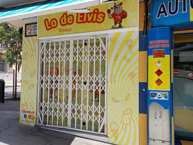Fotografia tomada fuera de Lo de Elvis - Tienda de golosinas en Benidorm, Alicante