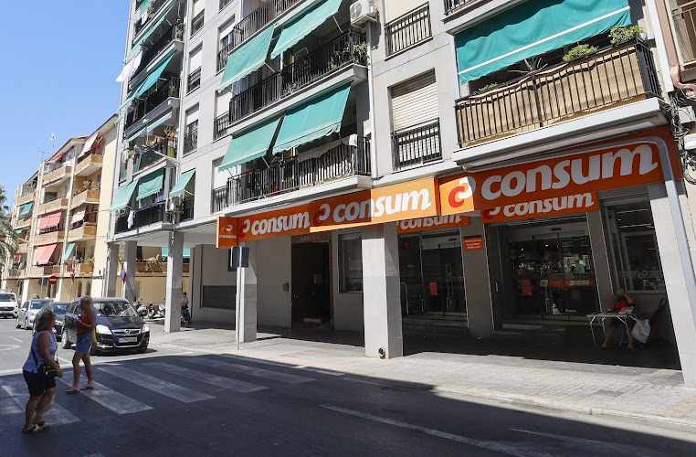 Fotografia tomada fuera de Supermercados Consum - Supermercado en Benidorm, Alicante
