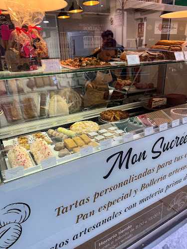Fotografia tomada fuera de Mon Sucrée Boutique - Pastelería en Alicante, Alicante