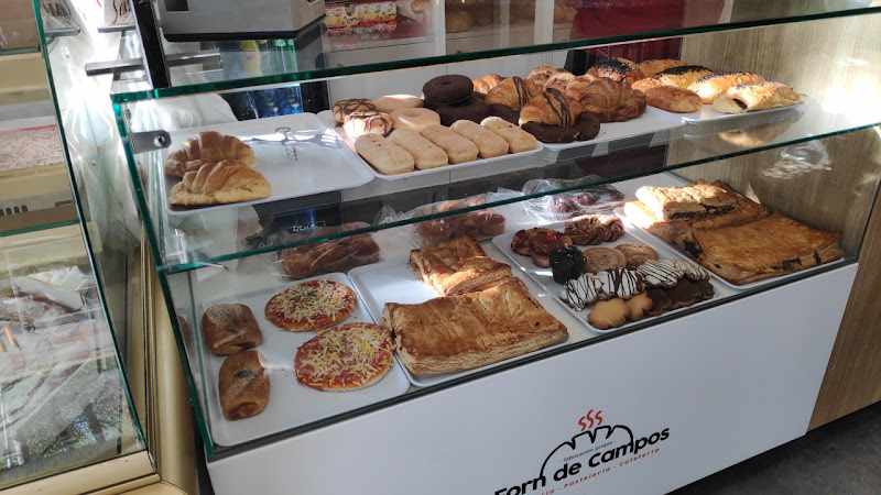 Fotografia tomada fuera de Forn de Campos Damián Tellez - cafeterías en Badajoz, Badajoz