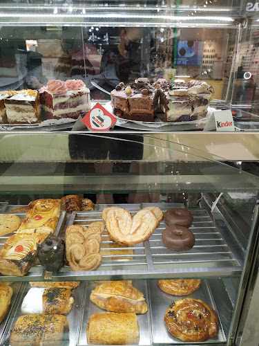 Fotografia tomada fuera de Cafetería Royal CC L’Aljub - cafeterías en Elche, Alicante