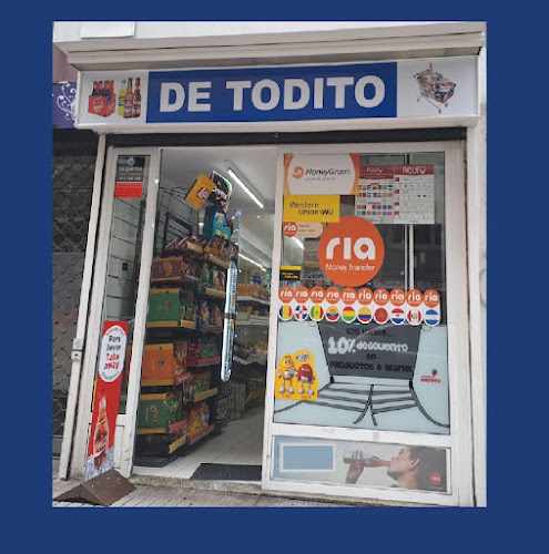 Fotografia tomada fuera de De Todito - Tienda de alimentación en A Coruña, A Coruña