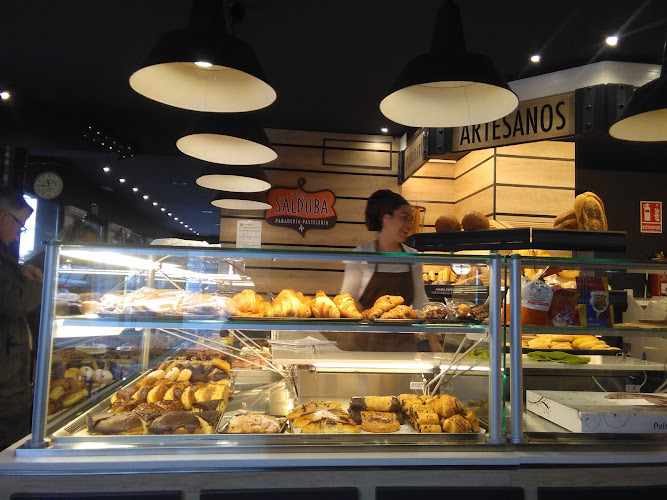 Salduba Panadería & Panadería - Cafetería en San Pedro Alcántara, Málaga