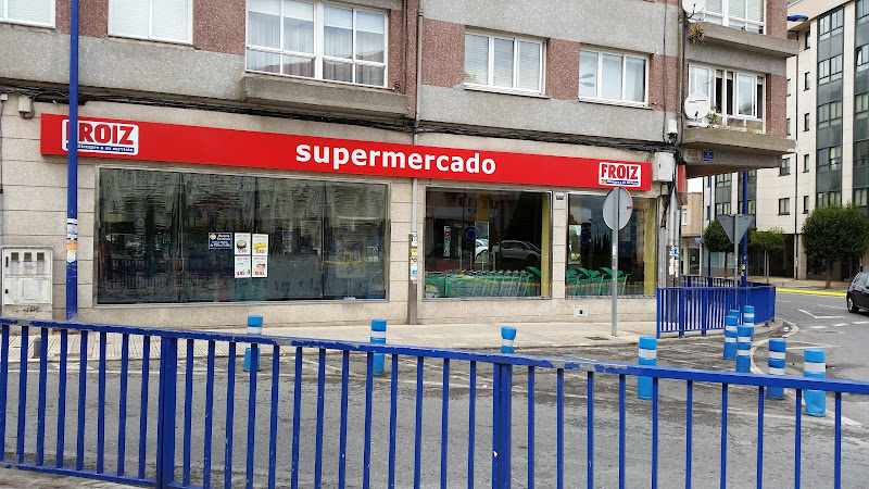Fotografia tomada fuera de Supermercados Froiz - Supermercado en Culleredo, A Coruña