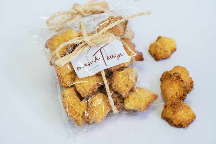 Fotografia tomada fuera de Mamá Teresa. Doces artesáns - Pastry shop en Foxado, A Coruña
