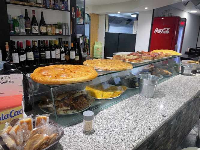 Fotografia tomada fuera de Bar Galicia - cafeterías en Arzúa, A Coruña